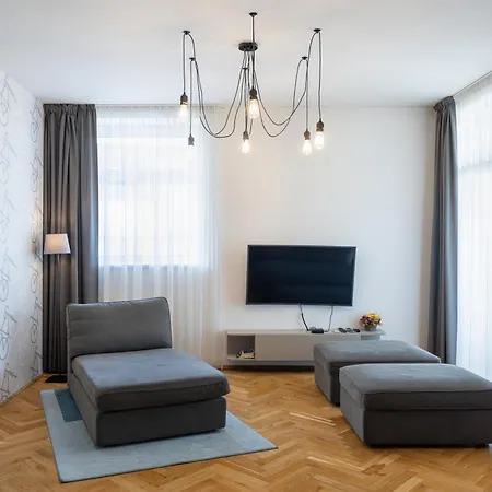 Veleslavin Apartamento *